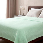 Cooling Blanket,Summer Bed Blanket,100% Rayon Derived from Bamboo Sided Cold Effect, Cool Summer Blanket for Hot Sleepers,Soft,Breathable,Air Conditioning Blanket for Bed and Sofa, (Green 90x90inch)