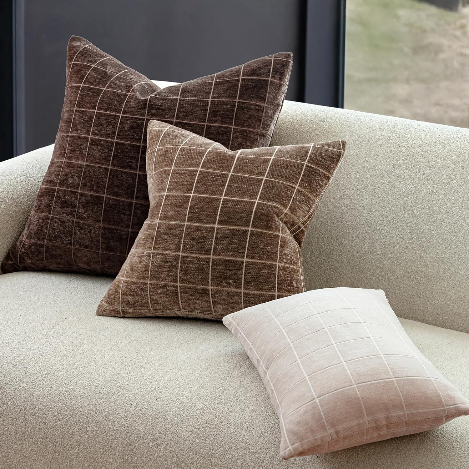 Decorative Chenille Plaid Throw Pillow Covers 18x18 Inch Set of 2 Vintage Check Couch Pillows Neutral Boho Farmhouse Cushion Covers Modern Home Decor for Sofa Bed Living Room Taupe Grey